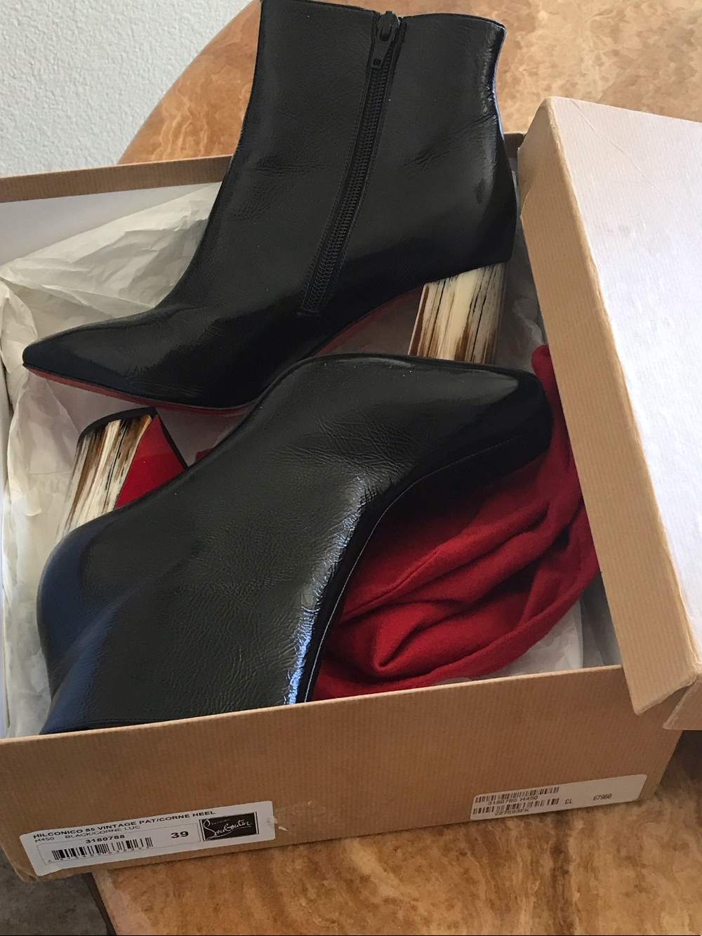 39 fits 7-8. Trade for 40. Like New 85mm Christian Hilconico Leather Boots